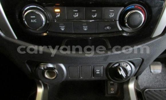 Acheter Occasion Voiture Nissan Navara Blanc à Windhoek, Namibie Acheter Occasion Voiture Nissan Navara Blanc à Windhoek, Namibie