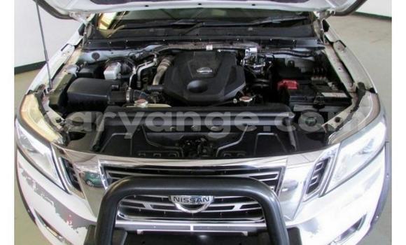 Acheter Occasion Voiture Nissan Navara Blanc à Windhoek, Namibie Acheter Occasion Voiture Nissan Navara Blanc à Windhoek, Namibie