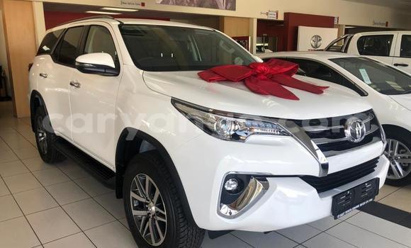 Buy Used Toyota Fortuner White Car in Karasburg in Karas Buy Used Toyota Fortuner White Car in Karasburg in Karas