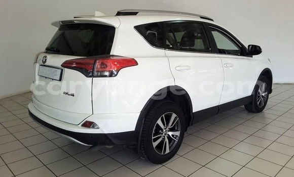 Buy Used Toyota RAV4 White Car in Windhoek in Namibia Buy Used Toyota RAV4 White Car in Windhoek in Namibia