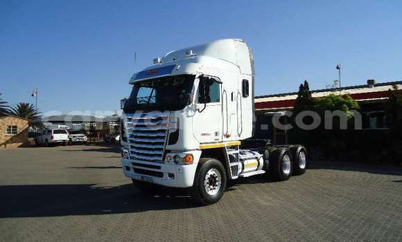 Buy Used Caterpillar 120 White Truck in Windhoek in Namibia Buy Used Caterpillar 120 White Truck in Windhoek in Namibia