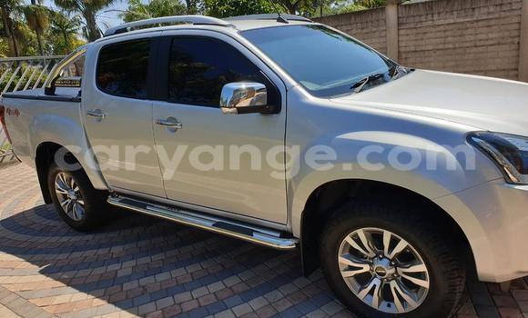 Acheter Occasion Voiture Isuzu KB Gris à Katima Mulilo, Caprivi Acheter Occasion Voiture Isuzu KB Gris à Katima Mulilo, Caprivi