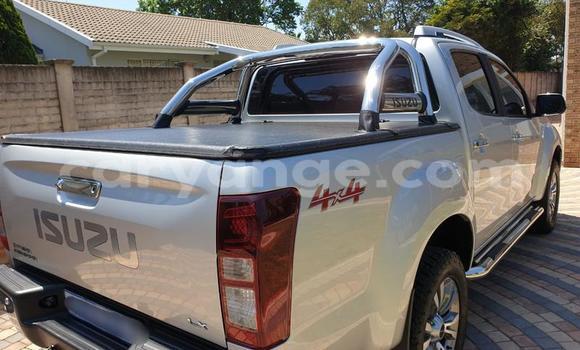 Acheter Occasion Voiture Isuzu KB Gris à Katima Mulilo, Caprivi Acheter Occasion Voiture Isuzu KB Gris à Katima Mulilo, Caprivi