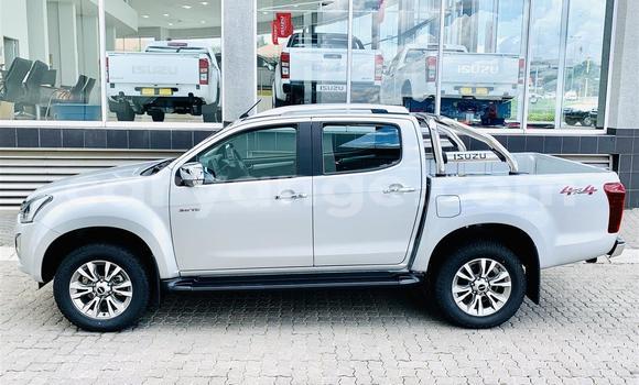 Buy Used Isuzu D–MAX White Car in Karasburg in Karas Buy Used Isuzu D–MAX White Car in Karasburg in Karas