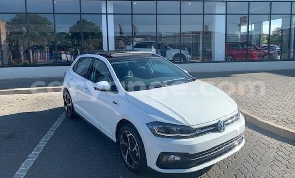 Buy Used Volkswagen Polo White Car in Karasburg in Karas Buy Used Volkswagen Polo White Car in Karasburg in Karas