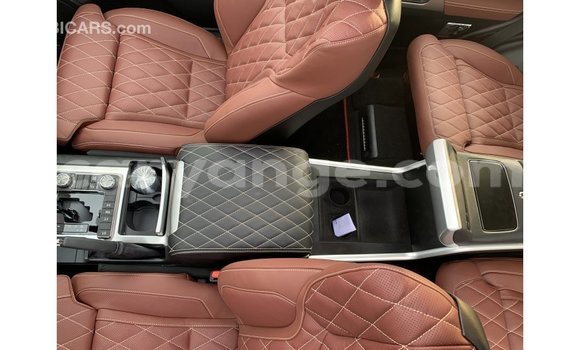 Acheter Import Voiture Toyota Land Cruiser Noir à Import - Dubai, Namibie Acheter Import Voiture Toyota Land Cruiser Noir à Import - Dubai, Namibie