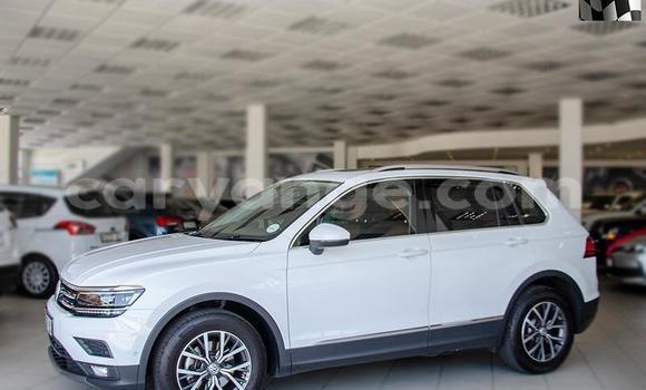 Acheter Occasion Voiture Volkswagen Tiguan Blanc à Grootfontein, Namibie Acheter Occasion Voiture Volkswagen Tiguan Blanc à Grootfontein, Namibie
