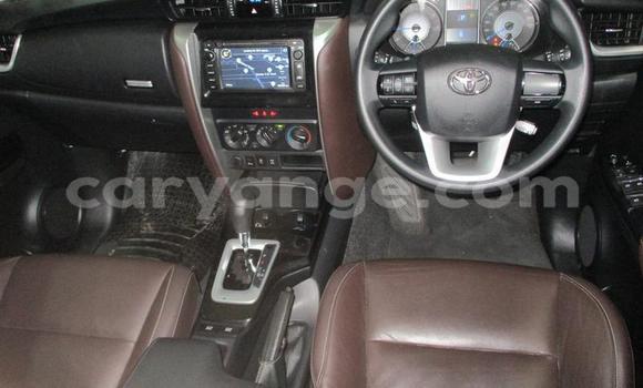 Acheter Occasion Voiture Toyota Fortuner Blanc à Rundu, Namibie Acheter Occasion Voiture Toyota Fortuner Blanc à Rundu, Namibie