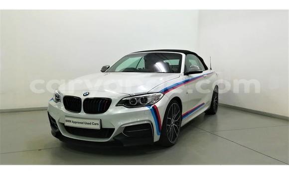 Acheter Occasion Voiture BMW M2 Blanc à Karasburg, Karas Acheter Occasion Voiture BMW M2 Blanc à Karasburg, Karas
