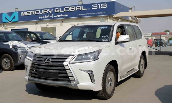 Acheter Import Voiture Lexus LX Blanc à Import - Dubai, Namibie Acheter Import Voiture Lexus LX Blanc à Import - Dubai, Namibie
