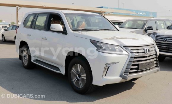 Acheter Import Voiture Lexus LX Blanc à Import - Dubai, Namibie Acheter Import Voiture Lexus LX Blanc à Import - Dubai, Namibie