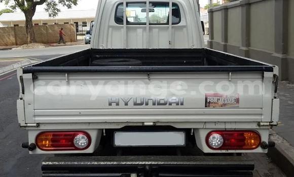 Acheter Occasion Voiture Hyundai H1 Blanc à Windhoek, Namibie Acheter Occasion Voiture Hyundai H1 Blanc à Windhoek, Namibie