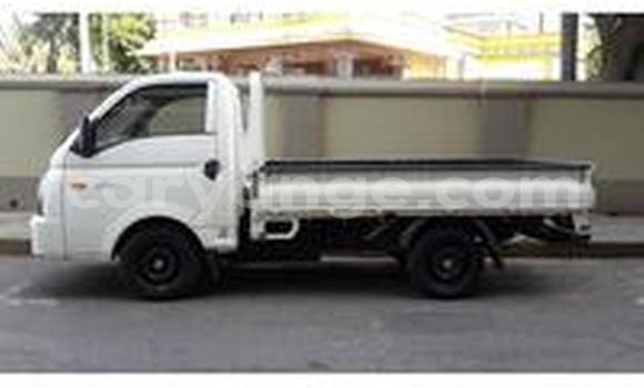 Acheter Occasion Voiture Hyundai H1 Blanc à Windhoek, Namibie Acheter Occasion Voiture Hyundai H1 Blanc à Windhoek, Namibie