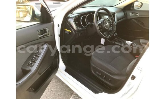 Acheter Import Voiture Kia Optima Blanc à Import - Dubai, Namibie Acheter Import Voiture Kia Optima Blanc à Import - Dubai, Namibie