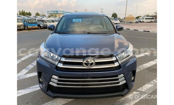 Acheter Import Voiture Toyota Highlander Bleu à Import - Dubai, Namibie Acheter Import Voiture Toyota Highlander Bleu à Import - Dubai, Namibie