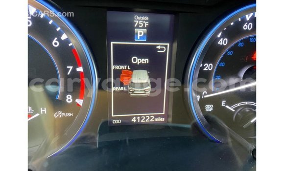 Acheter Import Voiture Toyota Highlander Vert à Import - Dubai, Namibie Acheter Import Voiture Toyota Highlander Vert à Import - Dubai, Namibie