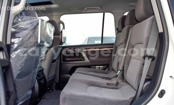 Buy Import Toyota Land Cruiser White Car in Import - Dubai in Namibia Buy Import Toyota Land Cruiser White Car in Import - Dubai in Namibia
