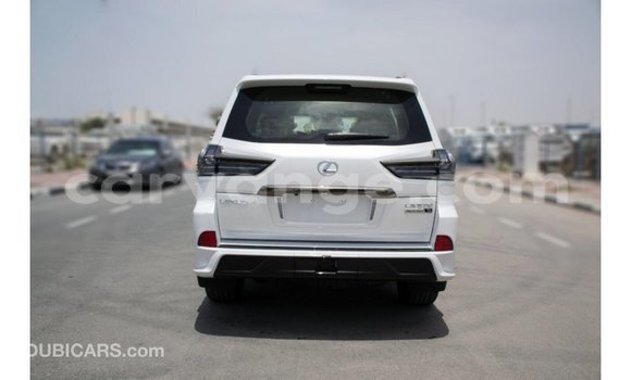 Acheter Import Voiture Lexus LX Blanc à Import - Dubai, Namibie Acheter Import Voiture Lexus LX Blanc à Import - Dubai, Namibie