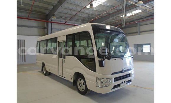 Acheter Import Voiture Abarth 595 Blanc à Import - Dubai, Namibie