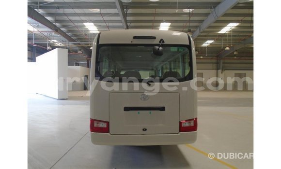 Acheter Import Voiture Abarth 595 Blanc à Import - Dubai, Namibie Acheter Import Voiture Abarth 595 Blanc à Import - Dubai, Namibie