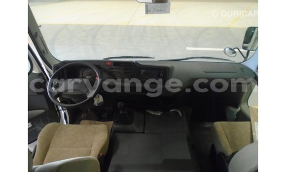 Acheter Import Voiture Abarth 595 Blanc à Import - Dubai, Namibie Acheter Import Voiture Abarth 595 Blanc à Import - Dubai, Namibie