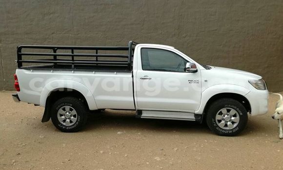 Buy Used Toyota Hilux White Car in Windhoek in Namibia Buy Used Toyota Hilux White Car in Windhoek in Namibia