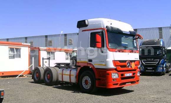 Buy Used Freightliner 90 Cum 500 Red Truck in Windhoek in Namibia Buy Used Freightliner 90 Cum 500 Red Truck in Windhoek in Namibia