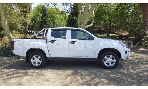 Buy Used Isuzu KB White Car in Katima Mulilo in Caprivi Buy Used Isuzu KB White Car in Katima Mulilo in Caprivi