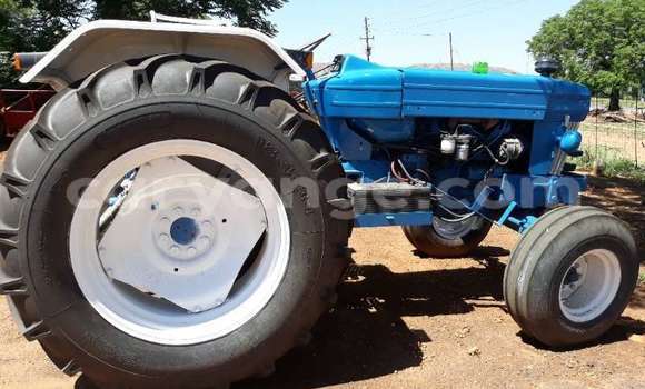 Buy Used Ford AEV AMBULANCE Blue Truck in Windhoek in Namibia