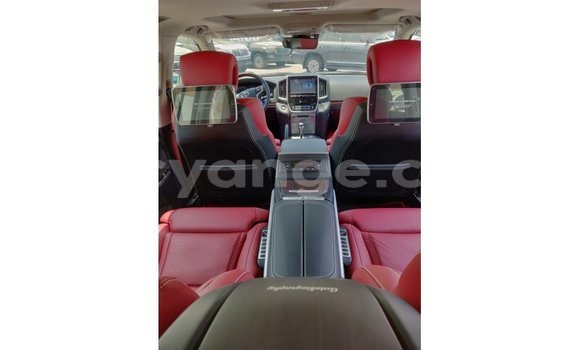 Acheter Import Voiture Toyota Land Cruiser Rouge à Import - Dubai, Namibie Acheter Import Voiture Toyota Land Cruiser Rouge à Import - Dubai, Namibie