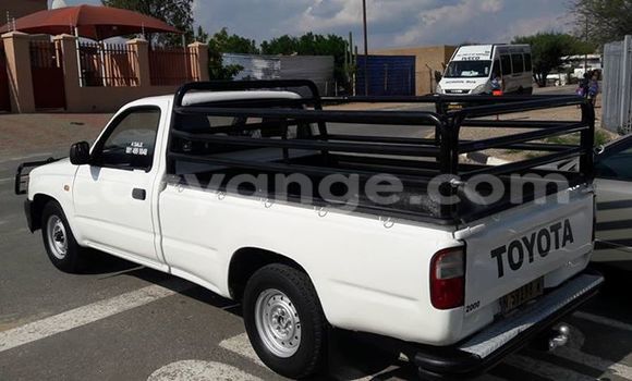 Buy Used Toyota Pickup White Car in Windhoek in Namibia Buy Used Toyota Pickup White Car in Windhoek in Namibia