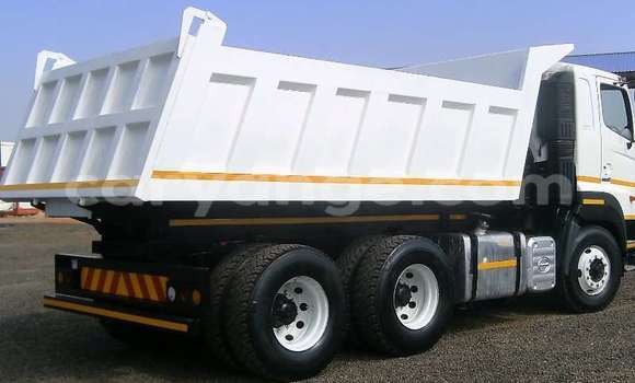 Acheter Occasion Utilitaire Hino Ranger Blanc à Karasburg, Karas Acheter Occasion Utilitaire Hino Ranger Blanc à Karasburg, Karas