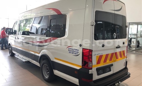 Buy Used Volkswagen Caravelle White Car in Gobabis in Omaheke Buy Used Volkswagen Caravelle White Car in Gobabis in Omaheke