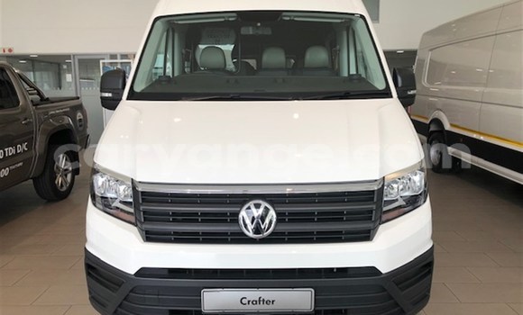 Buy Used Volkswagen Caravelle White Car in Gobabis in Omaheke Buy Used Volkswagen Caravelle White Car in Gobabis in Omaheke