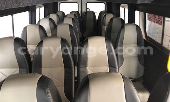 Buy Used Volkswagen Caravelle White Car in Gobabis in Omaheke Buy Used Volkswagen Caravelle White Car in Gobabis in Omaheke