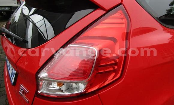 Acheter Occasion Voiture Ford Fiesta ST Rouge à Grootfontein, Namibie Acheter Occasion Voiture Ford Fiesta ST Rouge à Grootfontein, Namibie