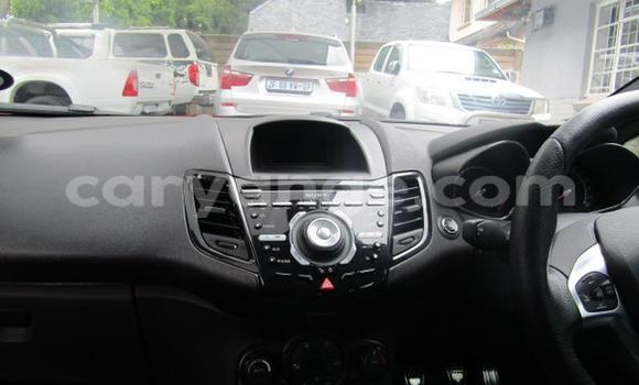 Acheter Occasion Voiture Ford Fiesta ST Rouge à Grootfontein, Namibie Acheter Occasion Voiture Ford Fiesta ST Rouge à Grootfontein, Namibie