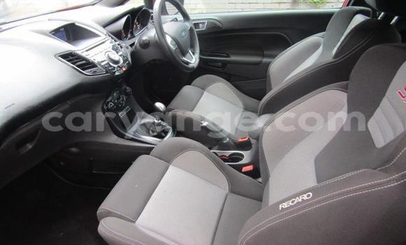 Acheter Occasion Voiture Ford Fiesta ST Rouge à Grootfontein, Namibie Acheter Occasion Voiture Ford Fiesta ST Rouge à Grootfontein, Namibie