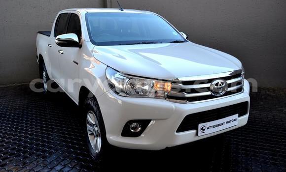 Acheter Occasion Voiture Toyota Hilux Blanc à Aranos, Hardap Acheter Occasion Voiture Toyota Hilux Blanc à Aranos, Hardap