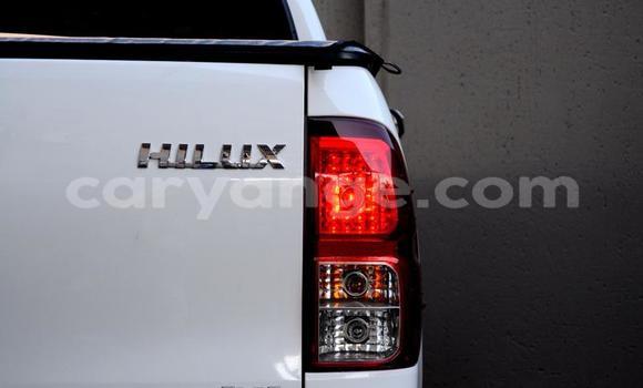 Acheter Occasion Voiture Toyota Hilux Blanc à Aranos, Hardap Acheter Occasion Voiture Toyota Hilux Blanc à Aranos, Hardap