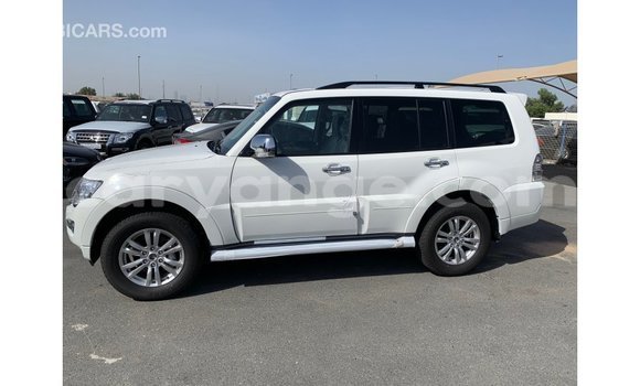 Buy Import Mitsubishi Pajero White Car in Import - Dubai in Namibia Buy Import Mitsubishi Pajero White Car in Import - Dubai in Namibia