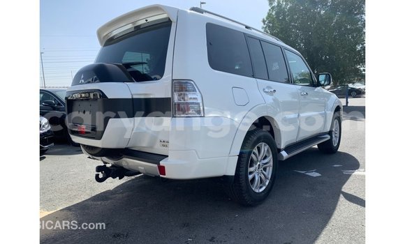 Buy Import Mitsubishi Pajero White Car in Import - Dubai in Namibia Buy Import Mitsubishi Pajero White Car in Import - Dubai in Namibia