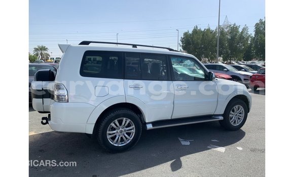 Buy Import Mitsubishi Pajero White Car in Import - Dubai in Namibia Buy Import Mitsubishi Pajero White Car in Import - Dubai in Namibia