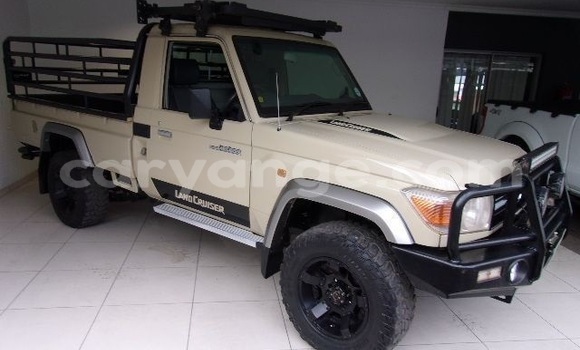 Buy Used Toyota Land Cruiser Beige Car in Windhoek in Namibia Buy Used Toyota Land Cruiser Beige Car in Windhoek in Namibia