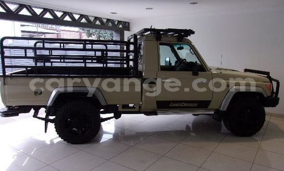 Buy Used Toyota Land Cruiser Beige Car in Windhoek in Namibia Buy Used Toyota Land Cruiser Beige Car in Windhoek in Namibia