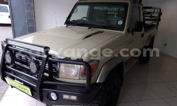 Buy Used Toyota Land Cruiser Beige Car in Windhoek in Namibia Buy Used Toyota Land Cruiser Beige Car in Windhoek in Namibia