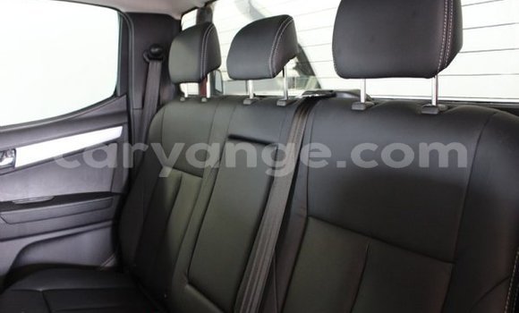 Buy Used Isuzu D–MAX Red Car in Windhoek in Namibia Buy Used Isuzu D–MAX Red Car in Windhoek in Namibia