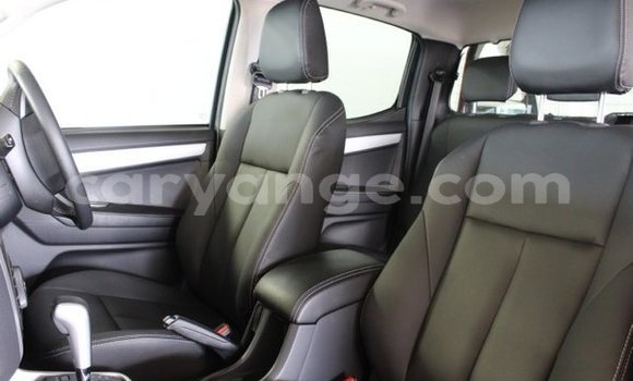 Buy Used Isuzu D–MAX Red Car in Windhoek in Namibia Buy Used Isuzu D–MAX Red Car in Windhoek in Namibia