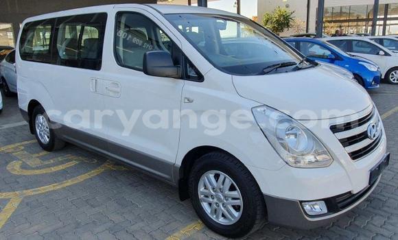 Buy Used Hyundai H1 White Car in Karasburg in Karas Buy Used Hyundai H1 White Car in Karasburg in Karas