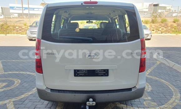 Buy Used Hyundai H1 White Car in Karasburg in Karas Buy Used Hyundai H1 White Car in Karasburg in Karas